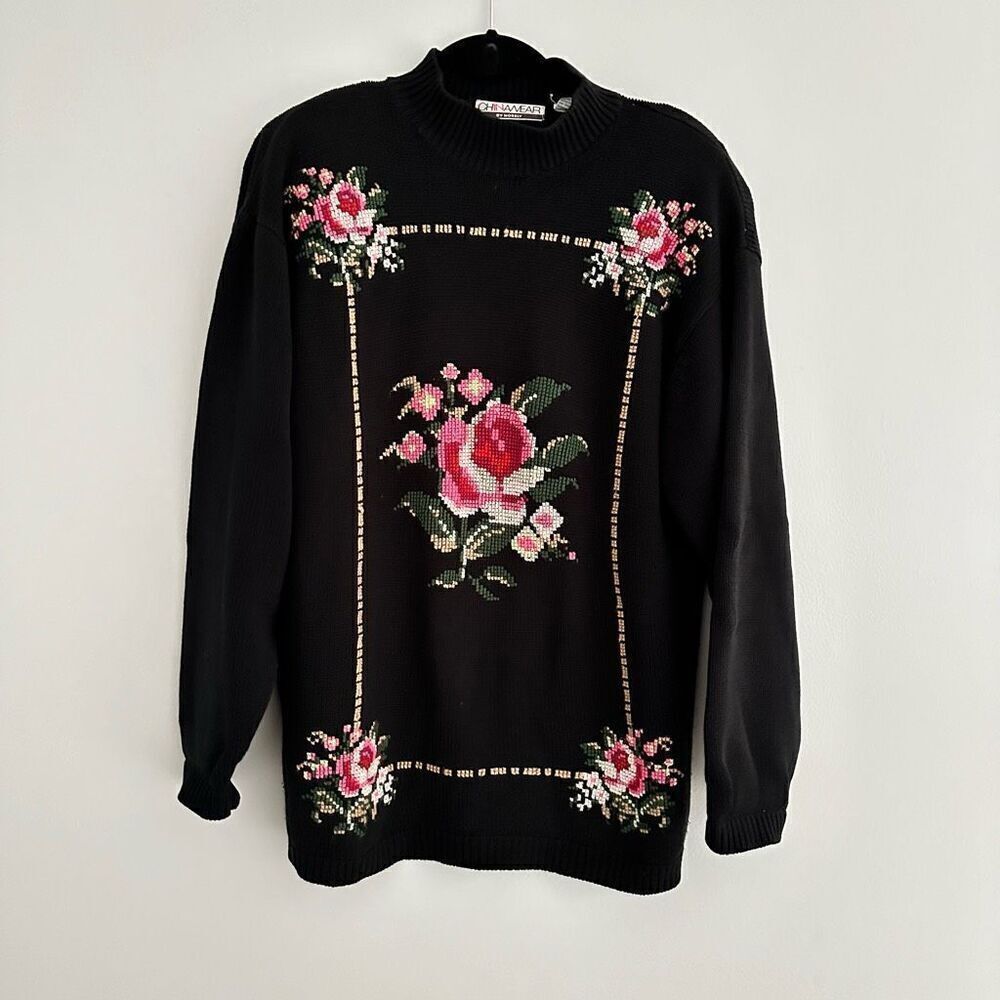 China Wear by Morsly Womens Floral Roses Pullover Sweater size Small